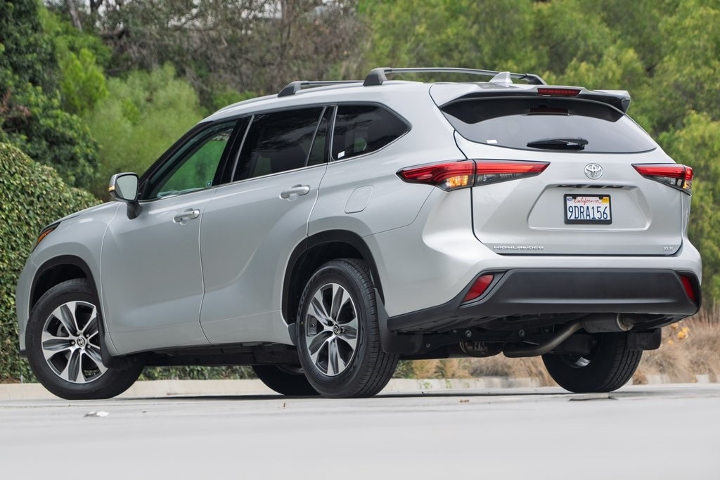 Used 2022 Toyota Highlander XLE