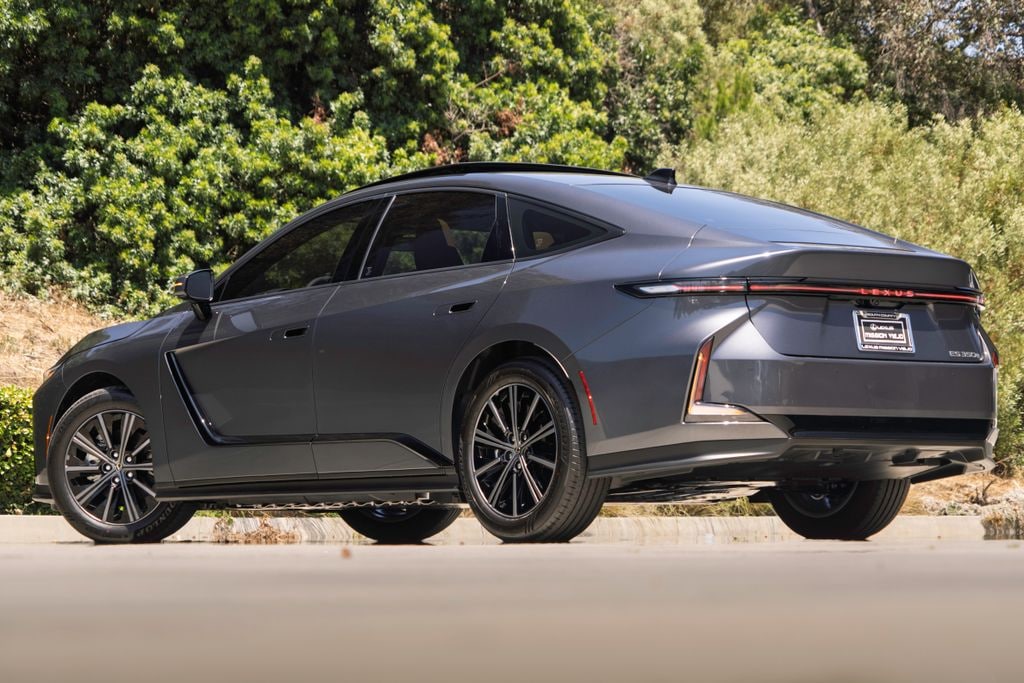New 2026 Lexus ES 350e PREMIUM SEDAN