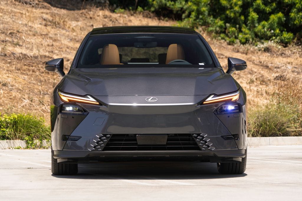 New 2026 Lexus ES 350e PREMIUM SEDAN