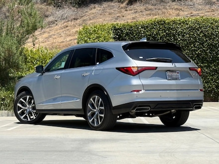 2023 Acura MDX w/Technology Package