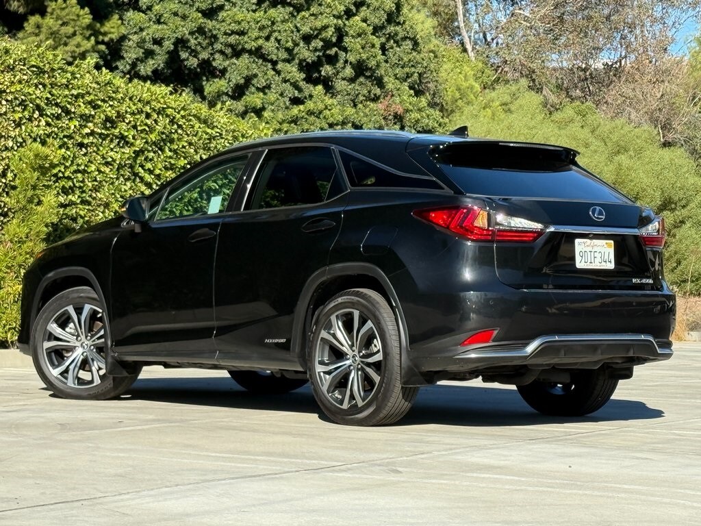 2022 Lexus RX 450h AWD photo 2