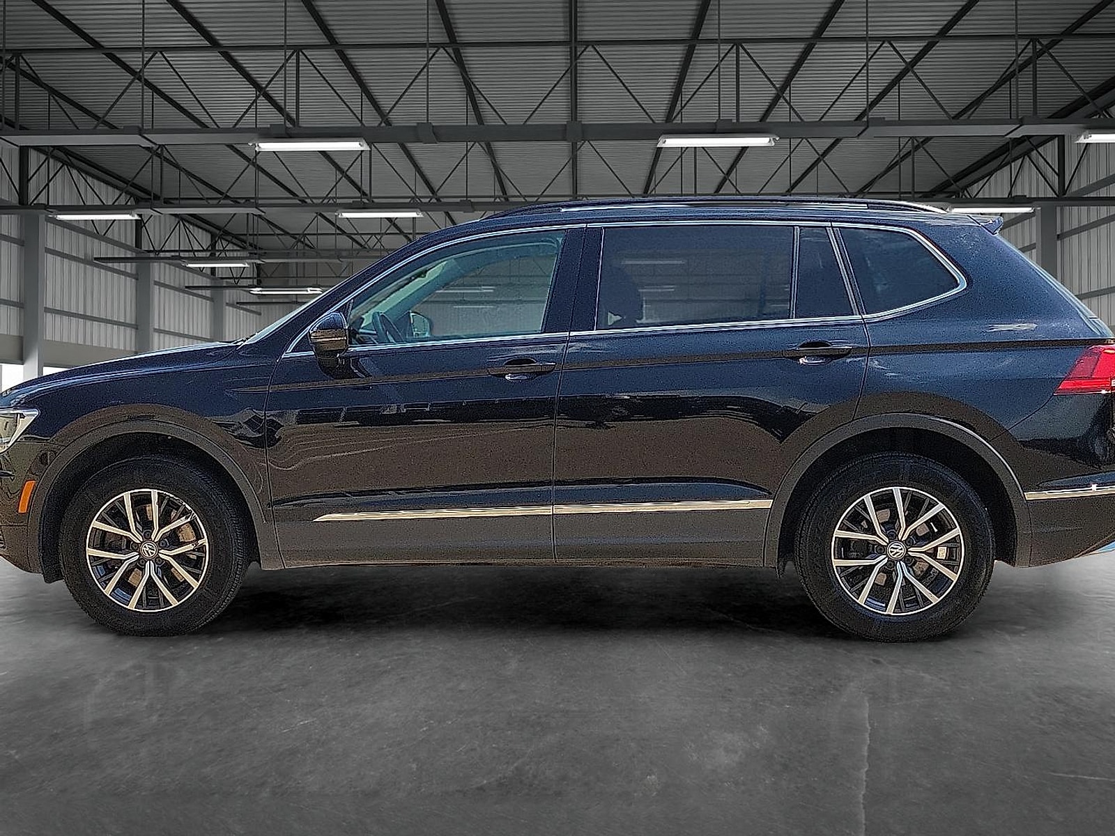 Used 2020 Volkswagen Tiguan SE with VIN 3VV2B7AX3LM079576 for sale in Levelland, TX