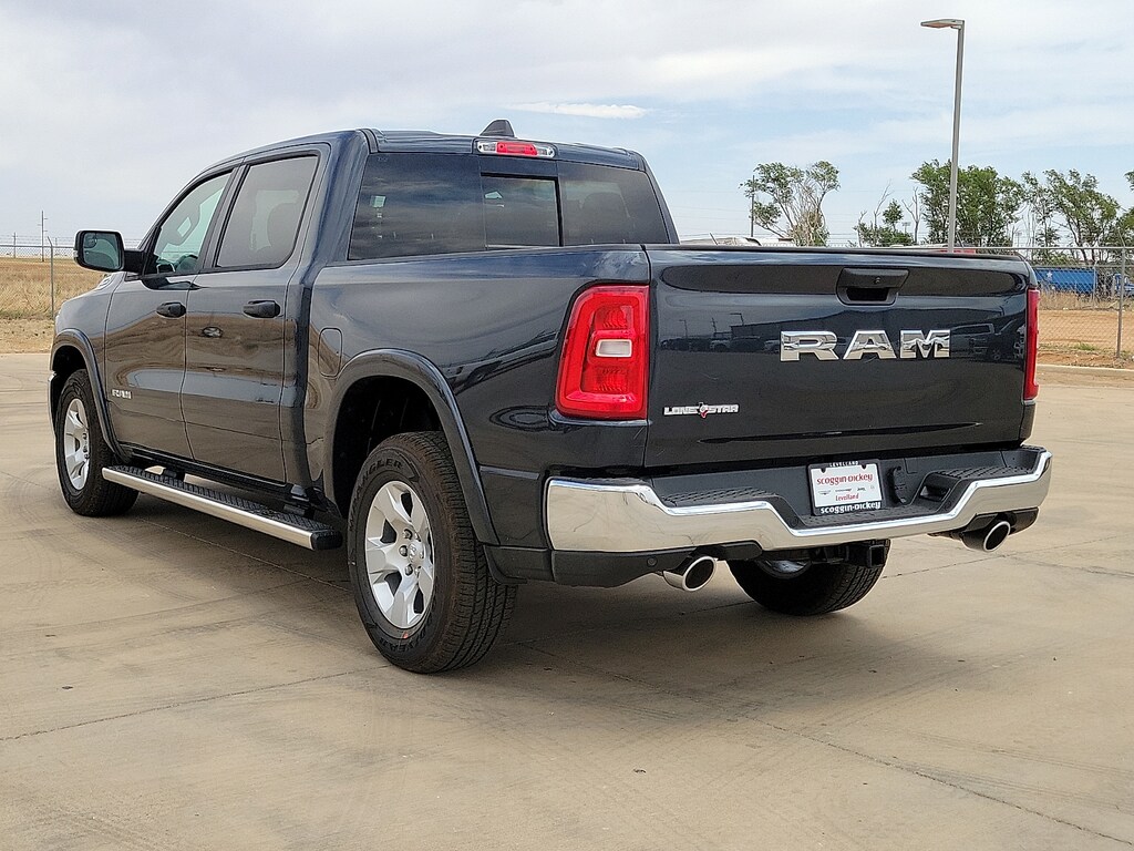 New 2026 Ram 1500 LONE STAR CREW CAB 4X2 5'7 BOX Pickup