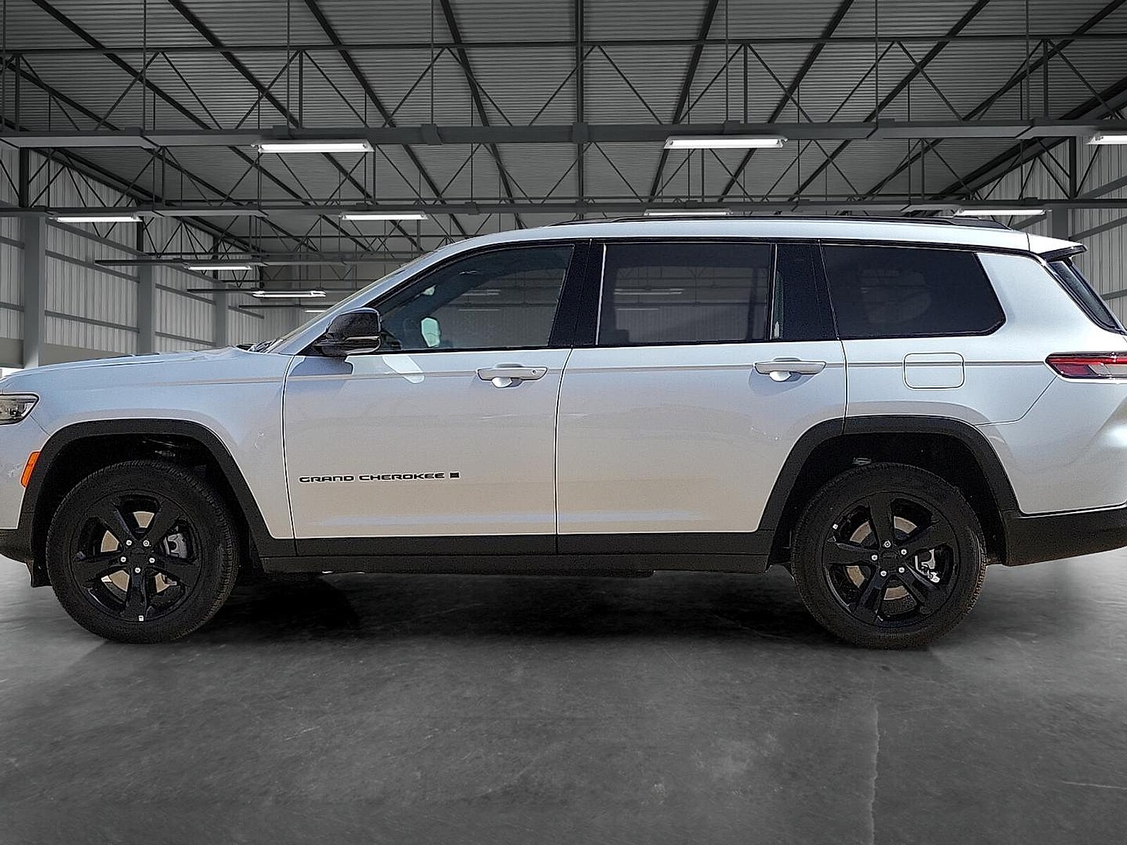 2025 Jeep Grand Cherokee L photo 2