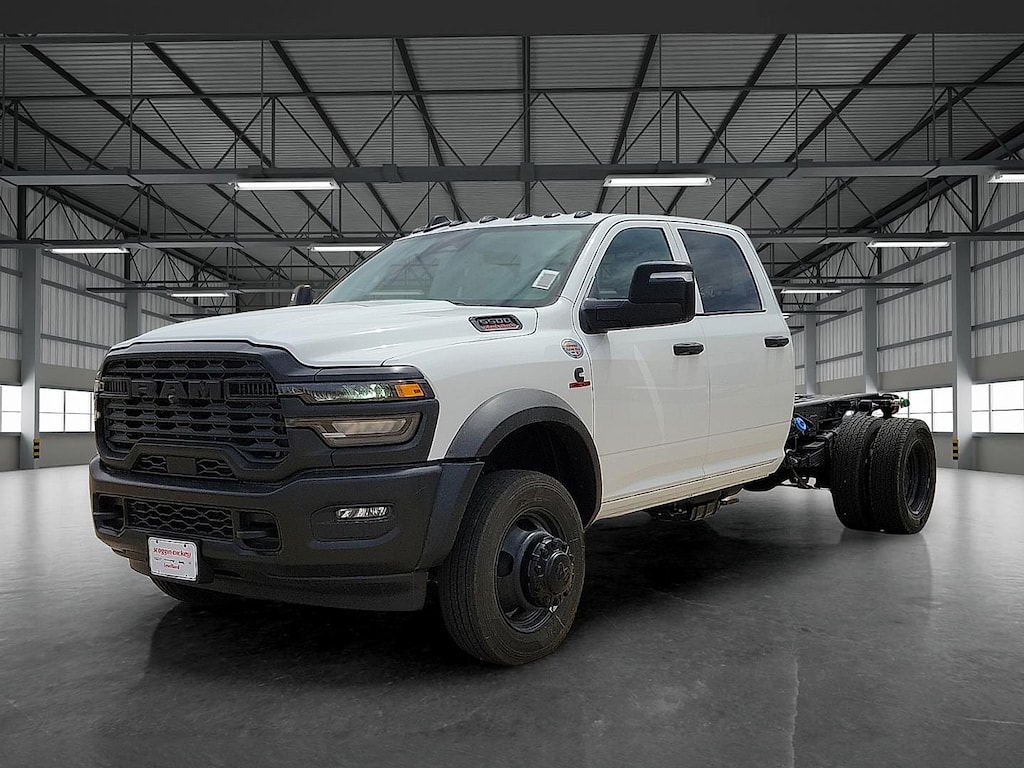 New 2026 Ram 5500 Chassis Cab TRADESMAN CREW 4X4 60' CA Pickup
