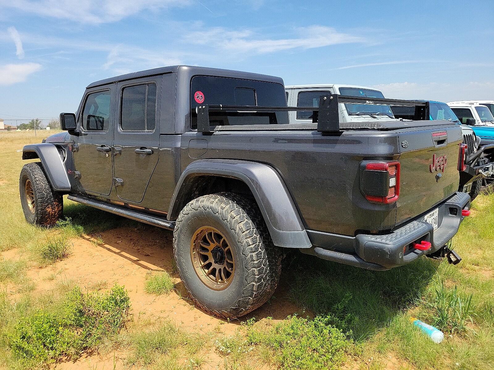2020 Jeep Gladiator Rubicon photo 3