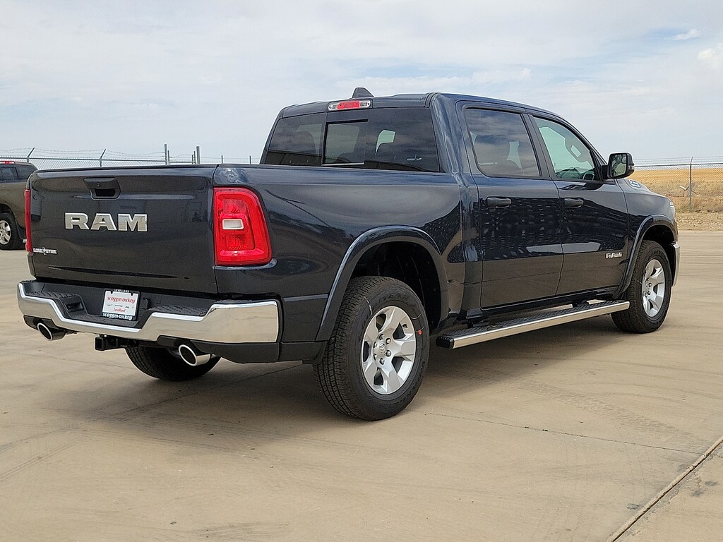 New 2026 Ram 1500 LONE STAR CREW CAB 4X2 5'7 BOX Pickup