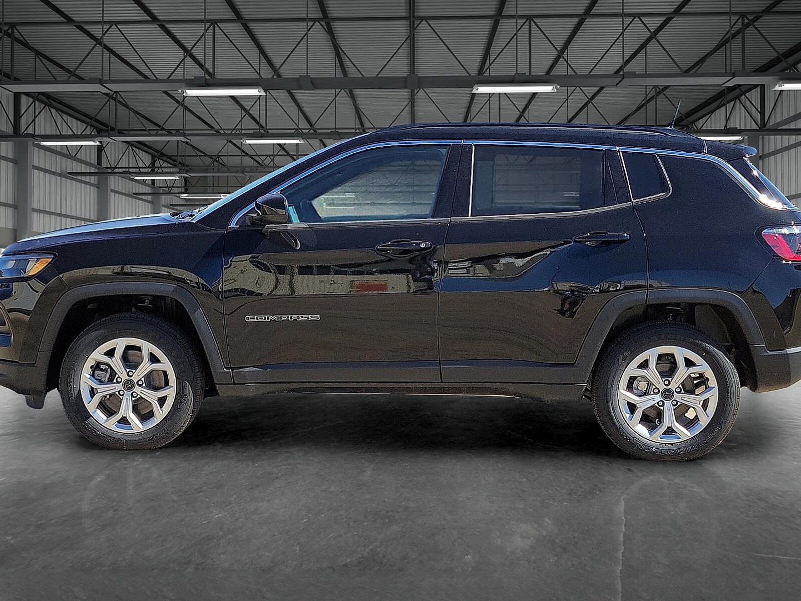 2025 Jeep Compass Latitude photo 2