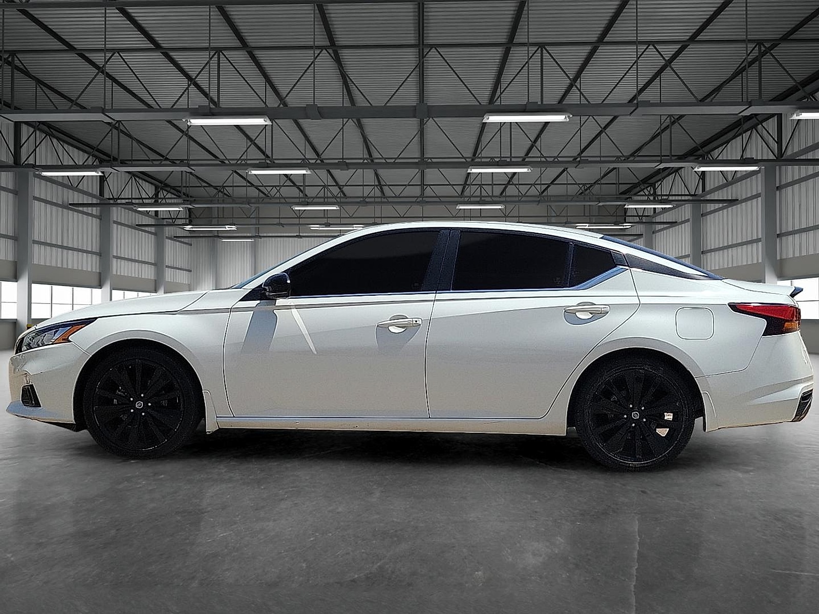 Used 2022 Nissan Altima SR with VIN 1N4BL4CV7NN350160 for sale in Levelland, TX