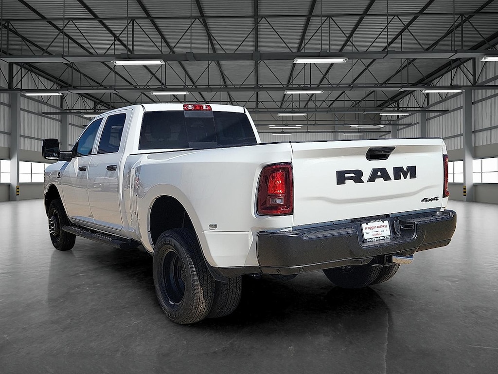 New 2026 Ram 3500 TRADESMAN CREW CAB 4X4 8' BOX Pickup