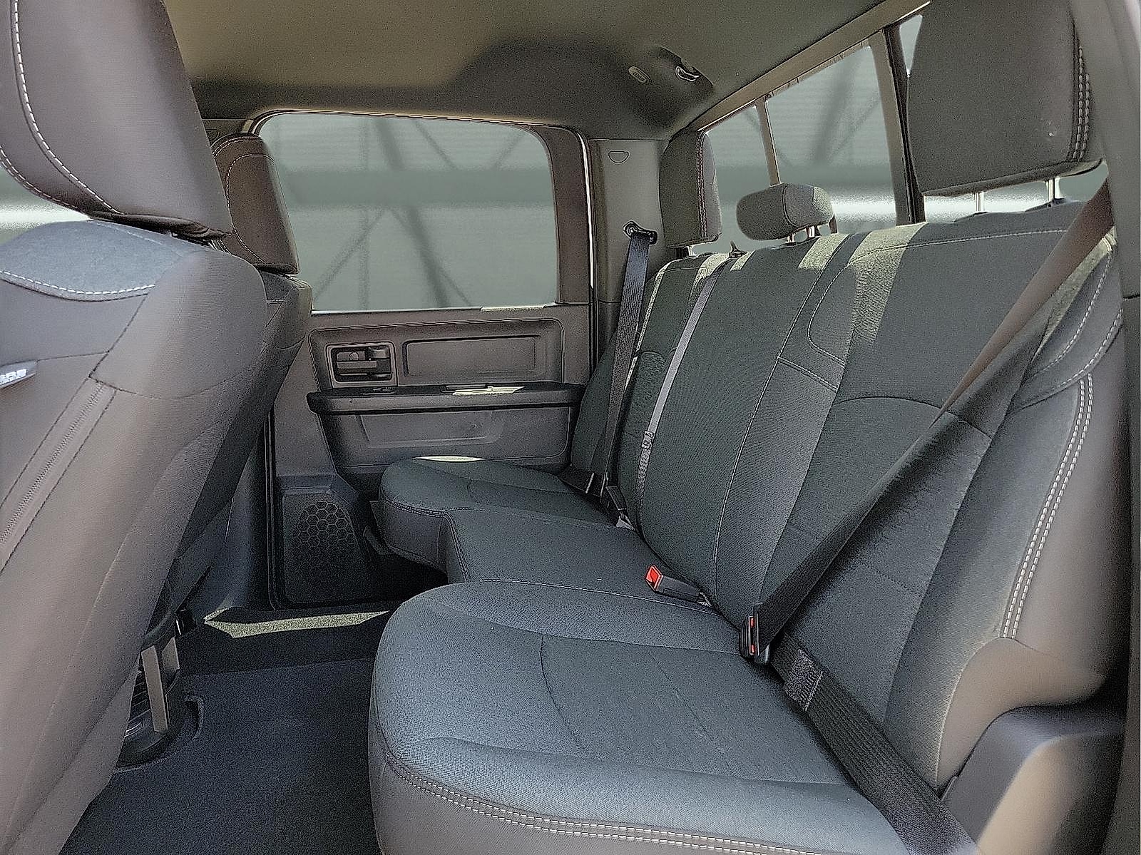 2025 RAM 2500 Tradesman - Photo 8