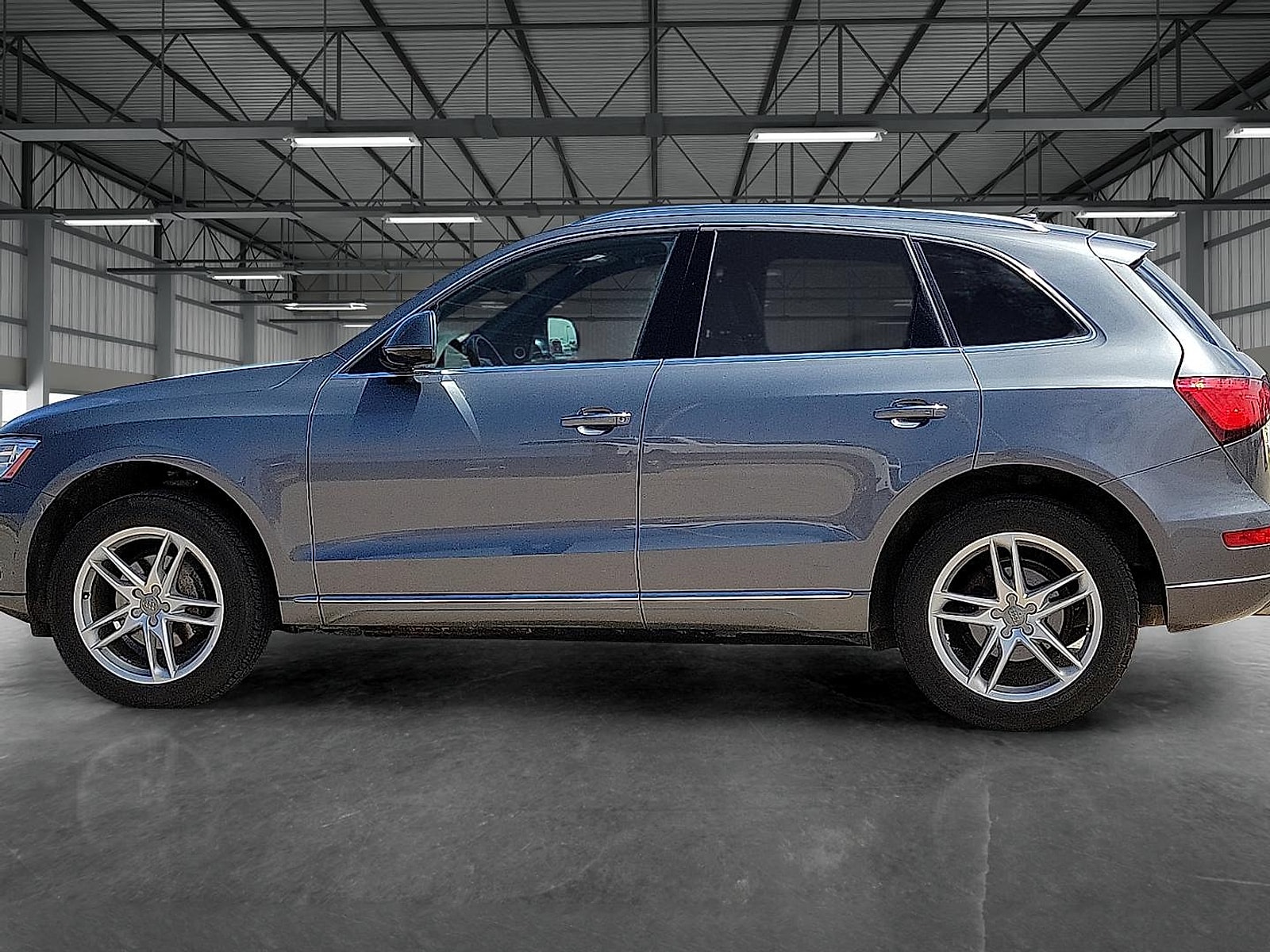 Used 2016 Audi Q5 Premium Plus with VIN WA1L2AFP4GA049900 for sale in Levelland, TX