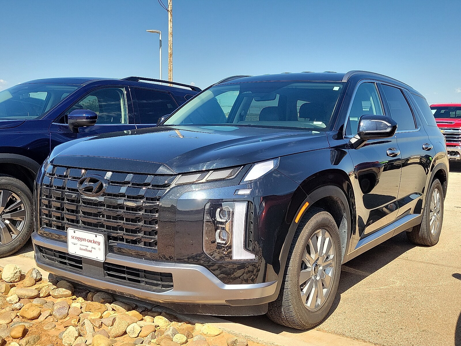 2025 Hyundai Palisade SEL photo 2