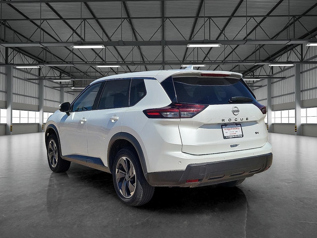 Used 2024 Nissan Rogue SV FWD Sport Utility