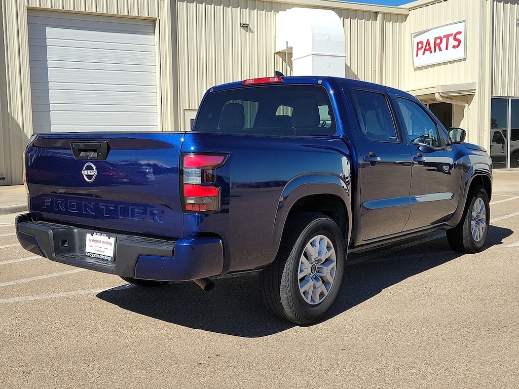 Used 2022 Nissan Frontier Crew Cab SV 4x2 Crew Cab Pickup - Short Bed