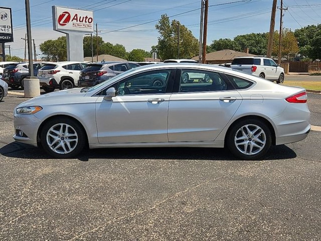 Used 2016 Ford Fusion SE Sedan