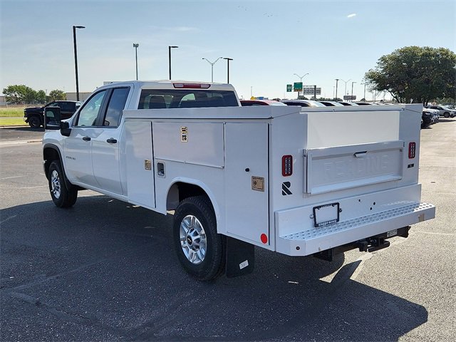 2025 Chevrolet Silverado 2500HD photo 3