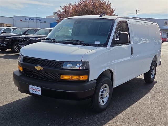 2025 Chevrolet Express Cargo Work Van's photo
