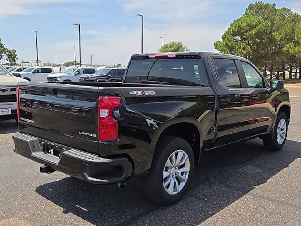 New 2026 Chevrolet Silverado 1500 Custom Truck