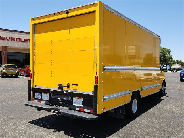 2021 Gmc Savana Cutaway 3500 photo 4