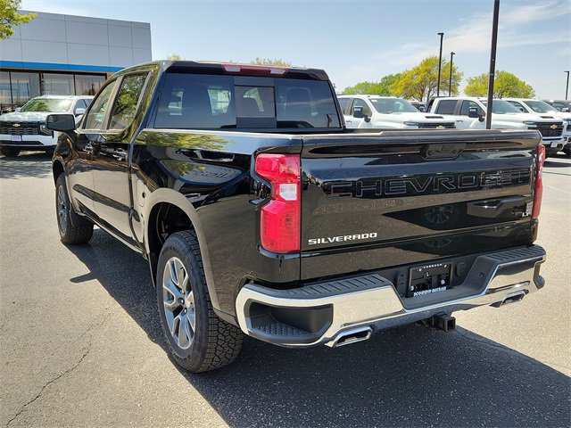 2025 Chevrolet Silverado 1500 LT photo 3
