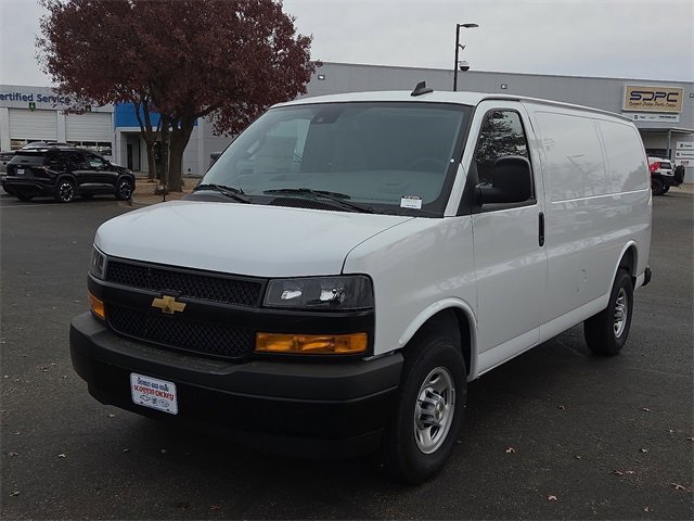 2025 Chevrolet Express Cargo Work Van's photo