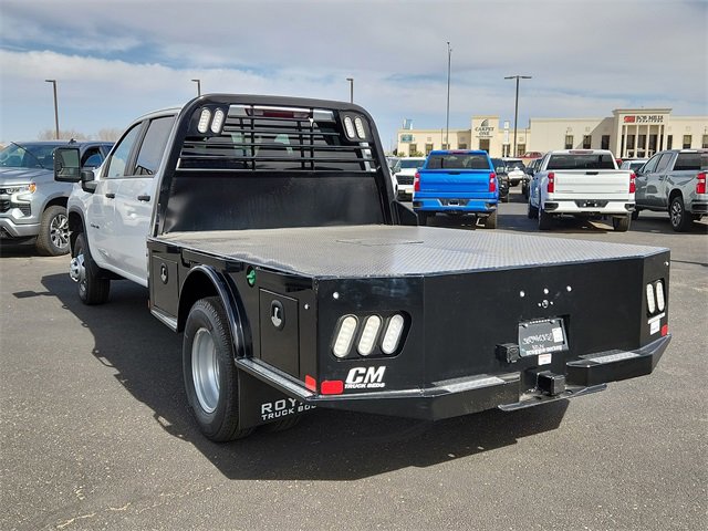 2025 Chevrolet Silverado 3500HD Work Truck photo 3