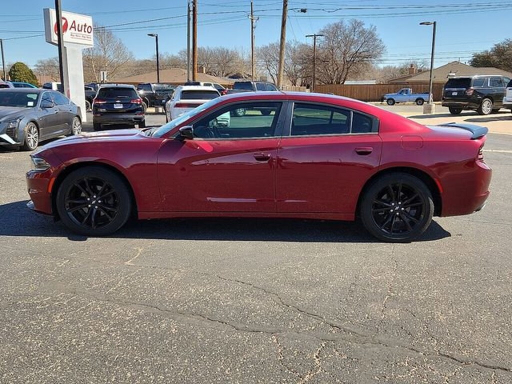 Used 2018 Dodge Charger SXT