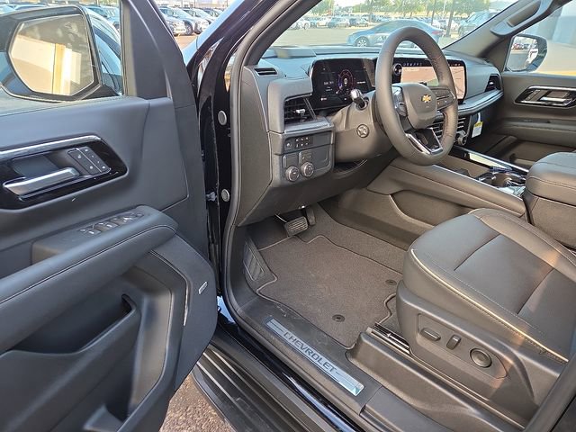 2026 Chevrolet Suburban Premier - Photo 10