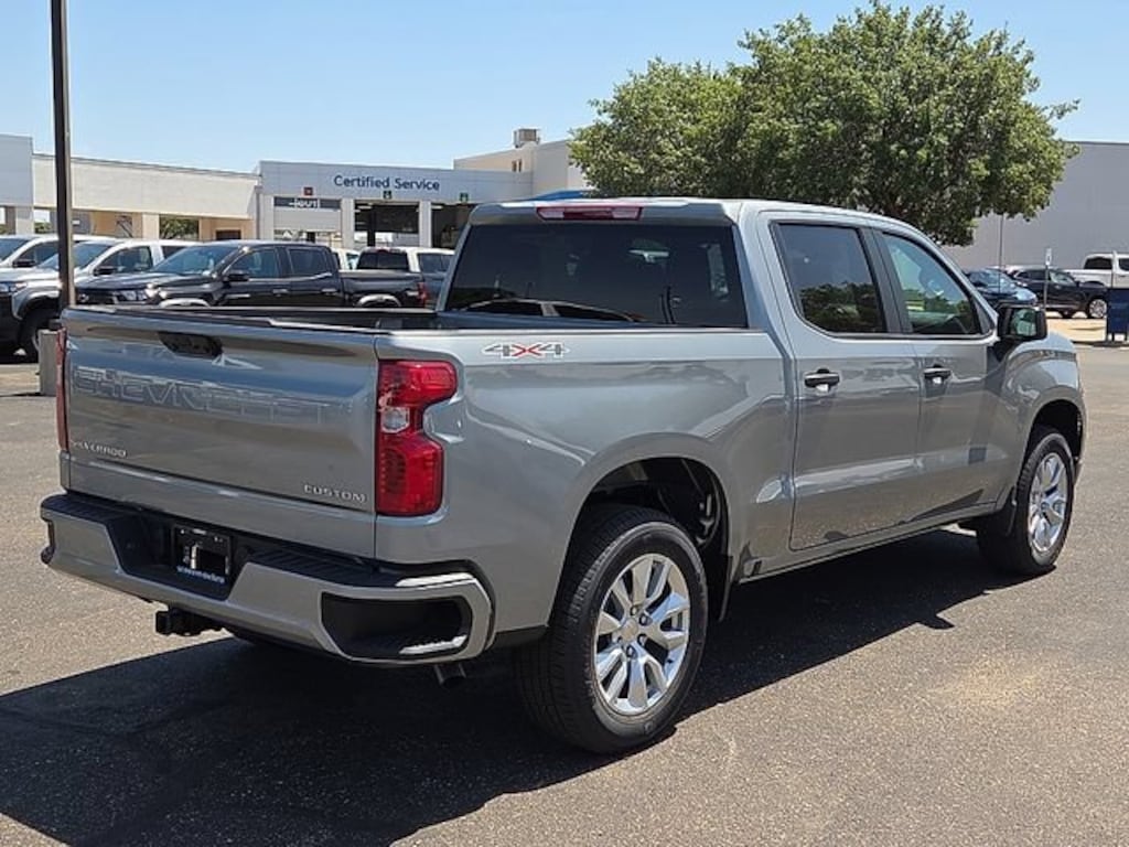New 2026 Chevrolet Silverado 1500 Custom Truck