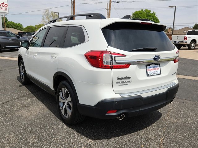 2024 Subaru Ascent Premium photo 2
