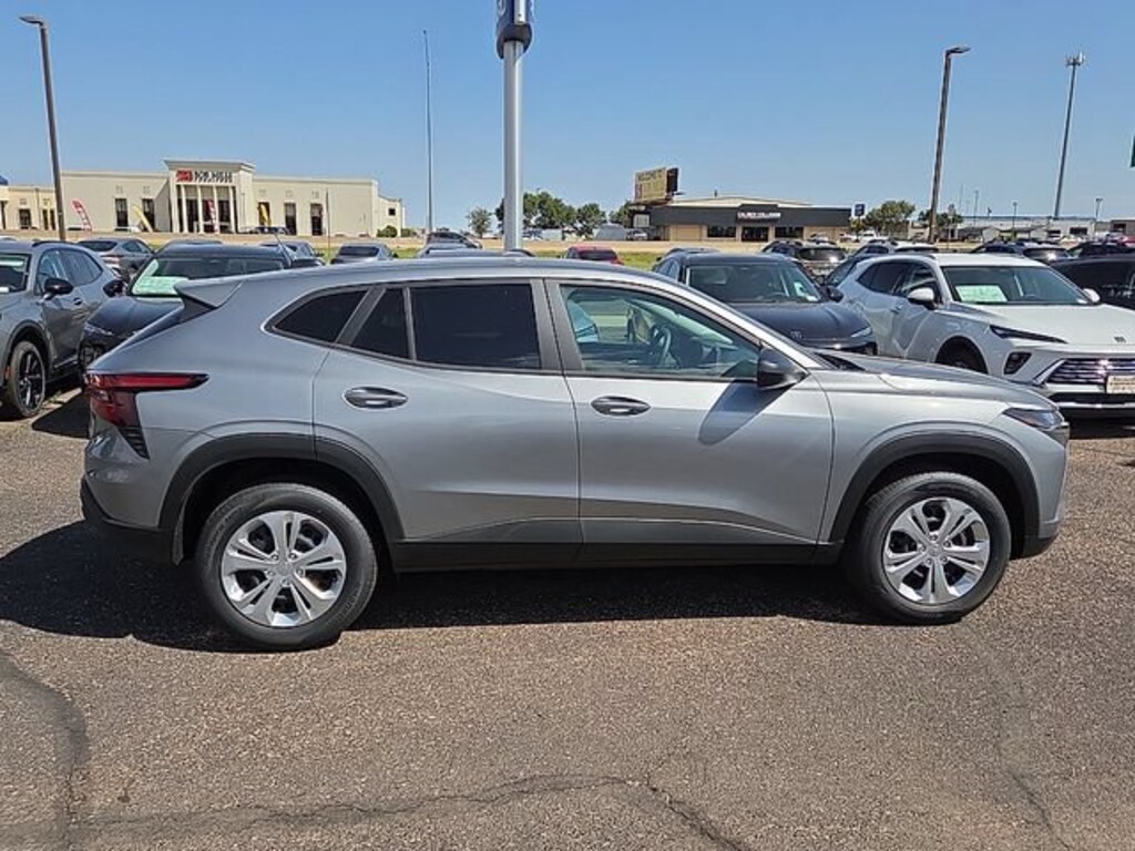 New 2026 Chevrolet Trax LS SUV