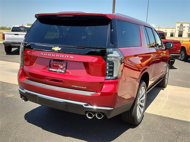 2025 Chevrolet Suburban Premier photo 4