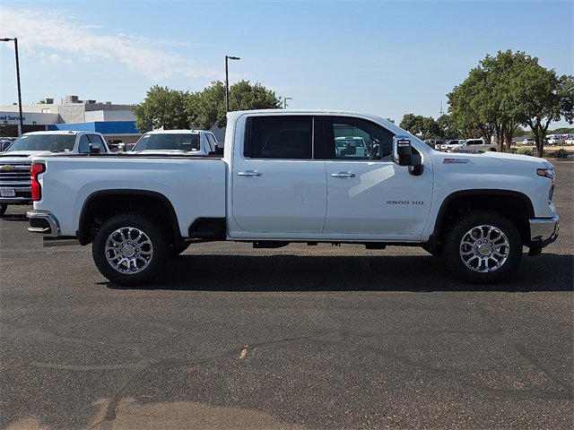 2025 Chevrolet Silverado 2500HD LTZ photo 4