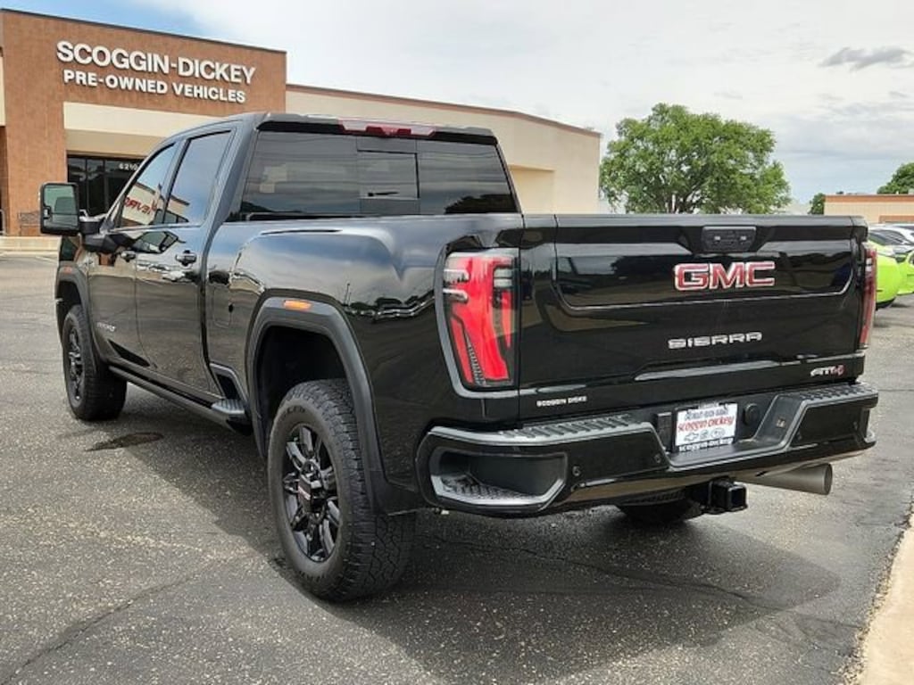 Used 2025 GMC Sierra 2500 HD AT4 Truck Crew Cab