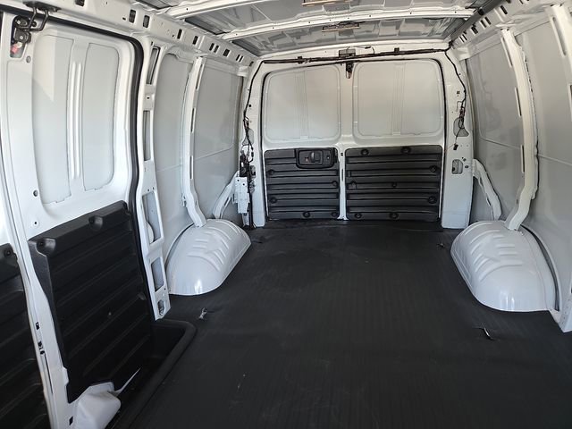 2025 Chevrolet Express Cargo Work Van - Photo 11