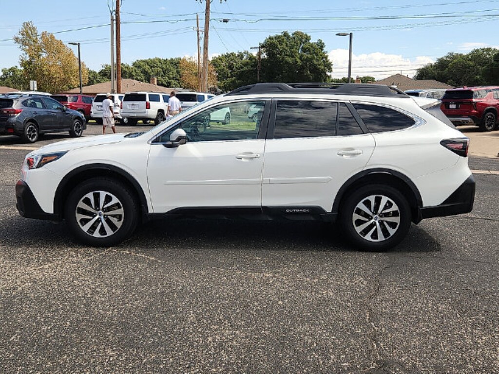 Used 2022 Subaru Outback Premium SUV