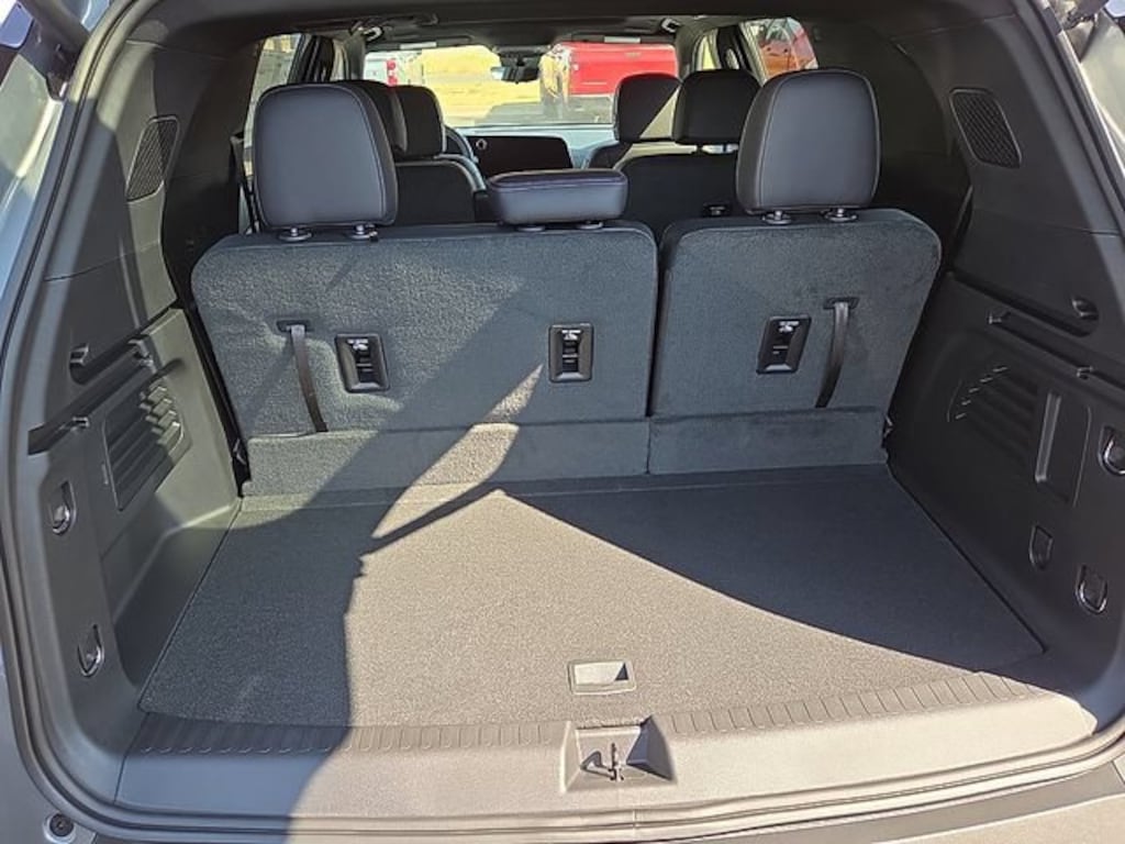 New 2027 Chevrolet Traverse LT SUV