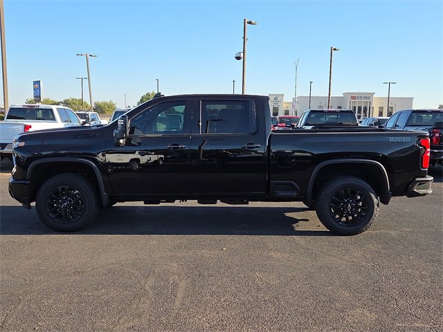 2025 Chevrolet Silverado 2500HD LTZ photo 2