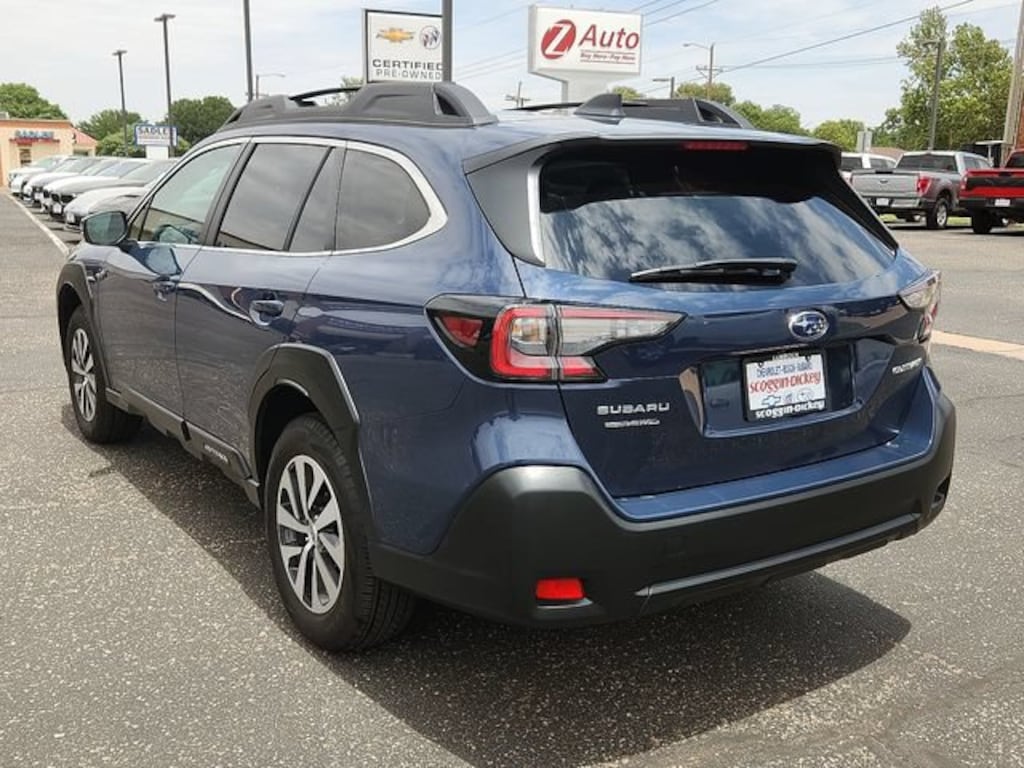 Used 2025 Subaru Outback Premium SUV