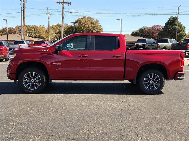 2023 Chevrolet Silverado 1500 RST photo 2