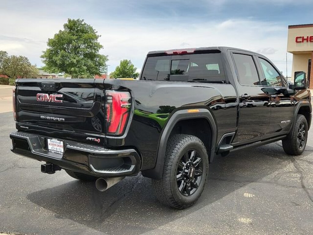Used 2025 GMC Sierra 2500 HD AT4 Truck Crew Cab