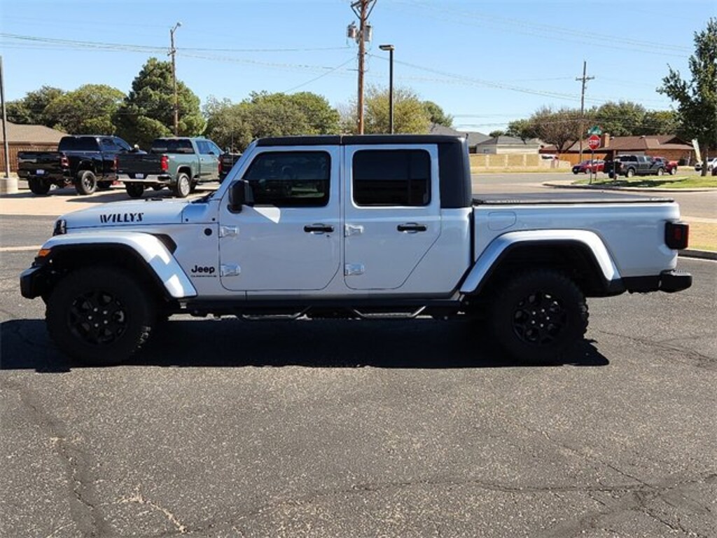 Used 2023 Jeep Gladiator Willys