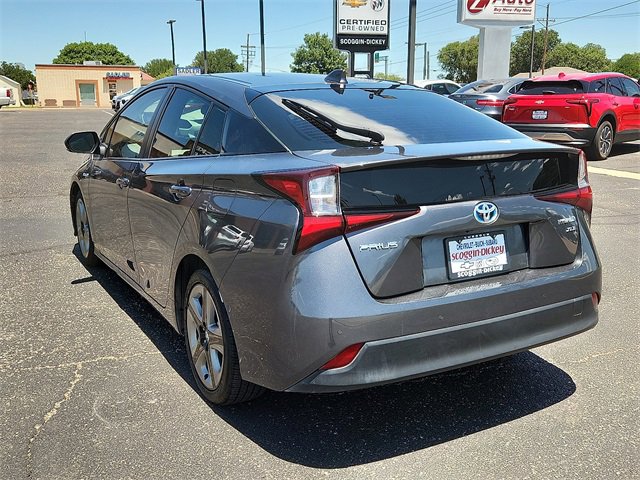 2021 Toyota Prius L Eco photo 3