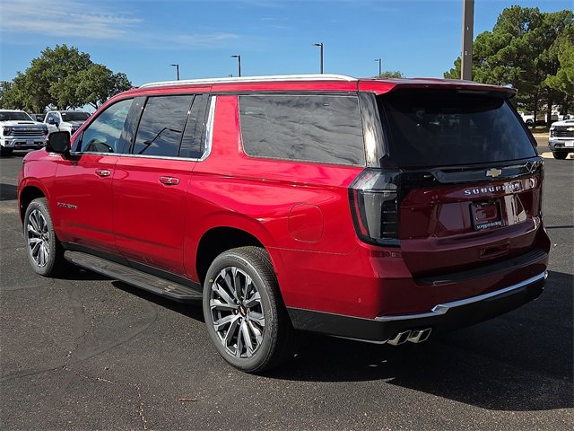 2026 Chevrolet Suburban High Country photo 2