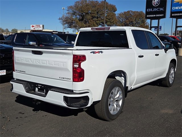 2026 Chevrolet Silverado 1500 Custom photo 3