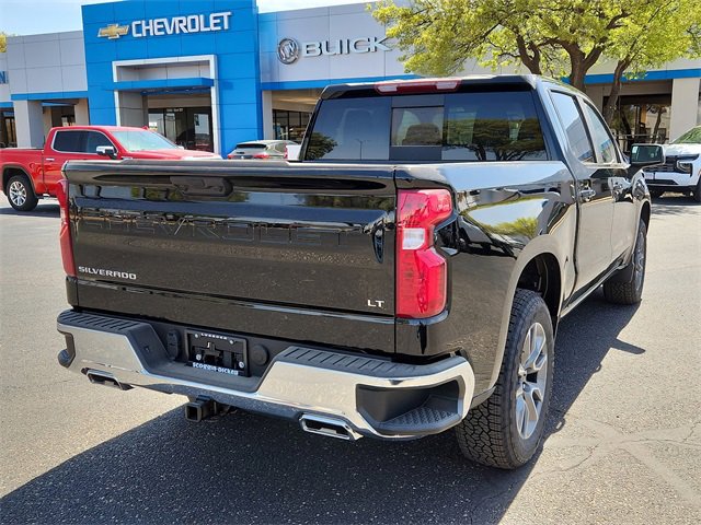2025 Chevrolet Silverado 1500 LT photo 4