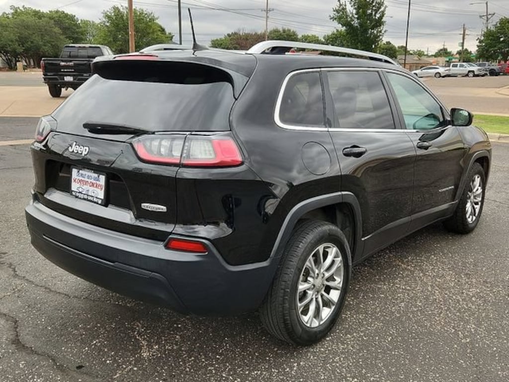 Used 2019 Jeep Cherokee Latitude Plus FWD SUV