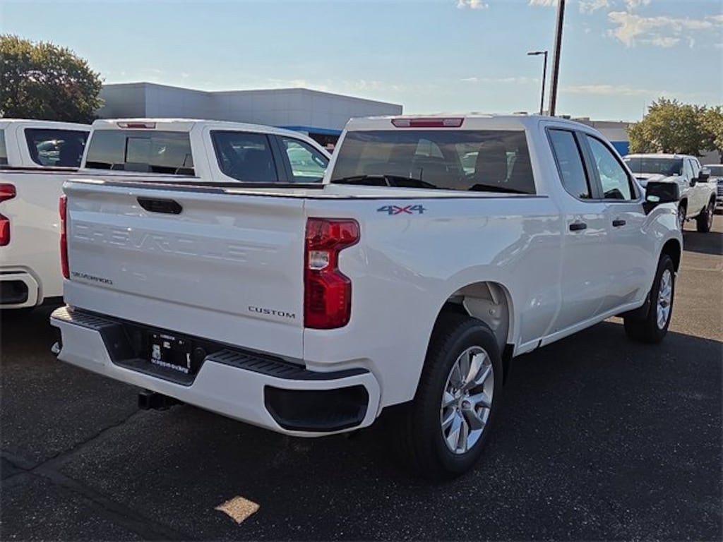 New 2026 Chevrolet Silverado 1500 Custom Truck