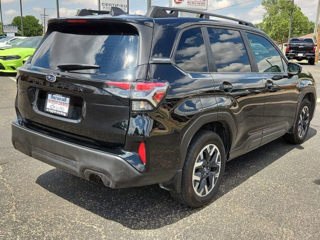 Used 2025 Subaru Forester Premium SUV